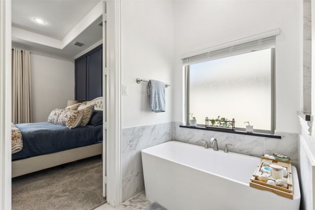 1014 Ember Crest Drive, Rockwall, TX 75087