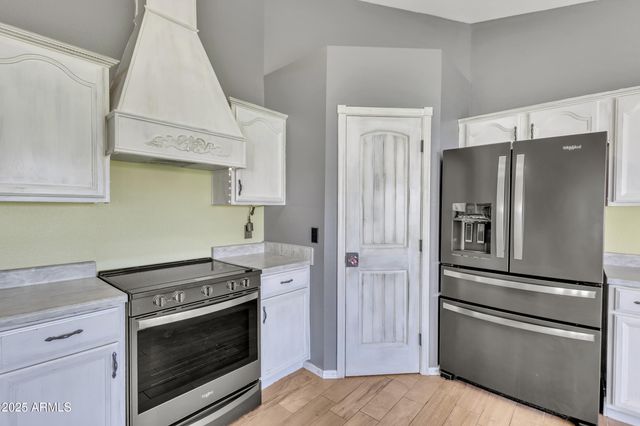 8049 E DES MOINES Street, Mesa, AZ 85207