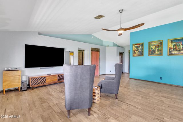 8049 E DES MOINES Street, Mesa, AZ 85207