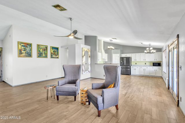 8049 E DES MOINES Street, Mesa, AZ 85207