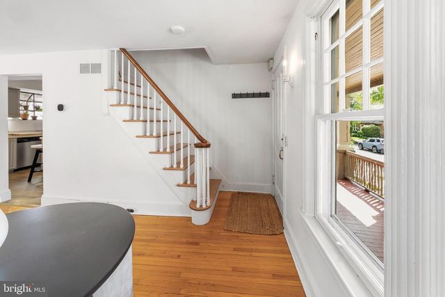 7 SERGEANT ST, Princeton, NJ 08540