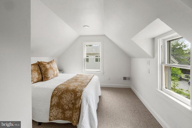 7 SERGEANT ST, Princeton, NJ 08540