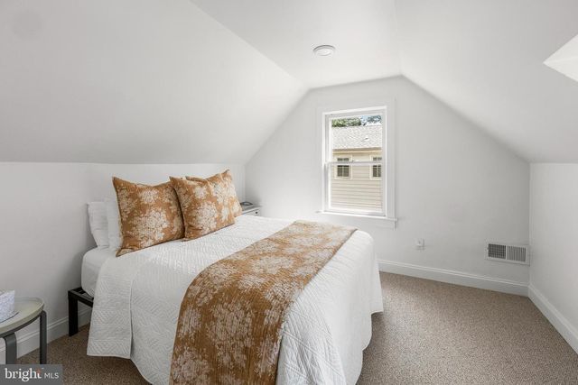 7 SERGEANT ST, Princeton, NJ 08540