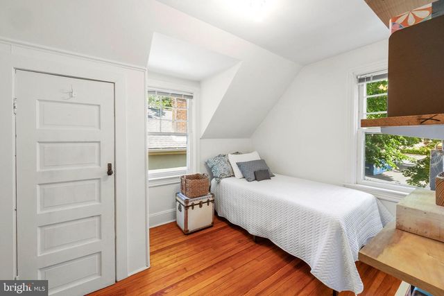 7 SERGEANT ST, Princeton, NJ 08540