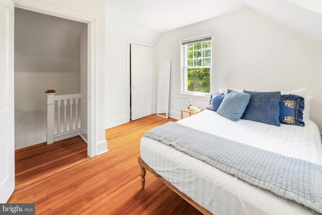7 SERGEANT ST, Princeton, NJ 08540