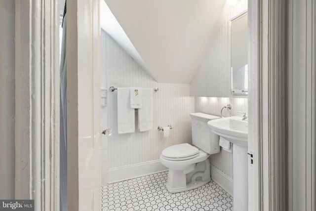 7 SERGEANT ST, Princeton, NJ 08540