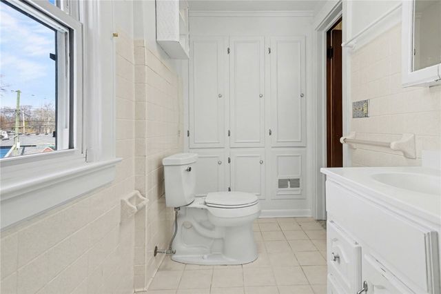 35 Hathaway Road, Irondequoit, NY 14617