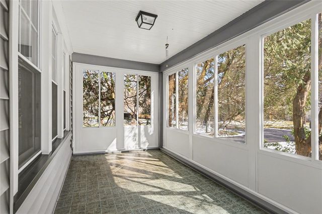 35 Hathaway Road, Irondequoit, NY 14617