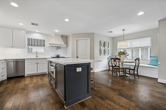 722 W Forest Drive, Houston, TX 77079