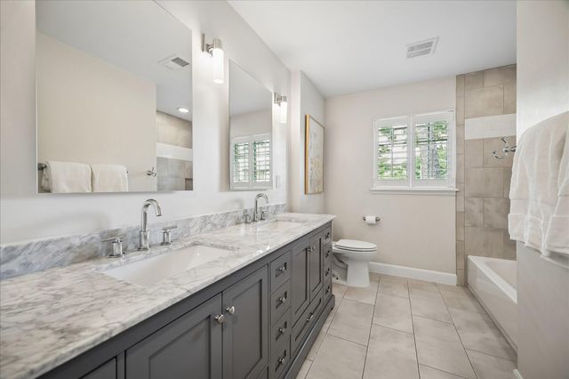 722 W Forest Drive, Houston, TX 77079