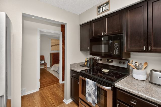 2343 Glenwood Drive 50, Des Moines, IA 50321