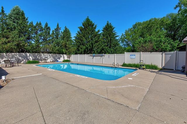 2343 Glenwood Drive 50, Des Moines, IA 50321