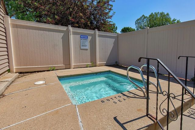 2343 Glenwood Drive 50, Des Moines, IA 50321