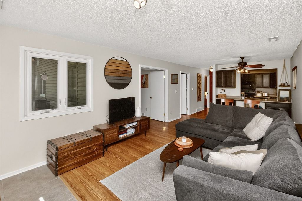 2343 Glenwood Drive 50, Des Moines, IA 50321