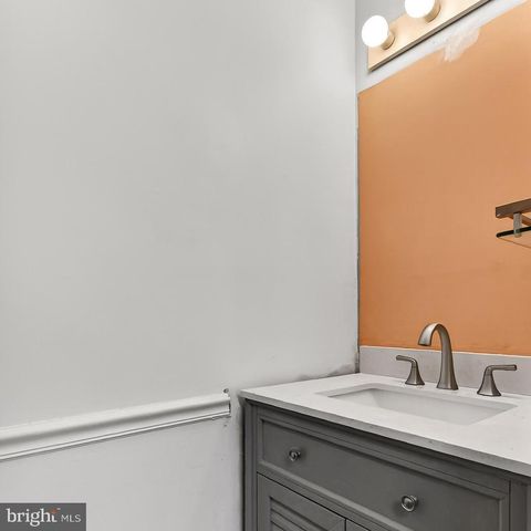 6523 OLD CARRIAGE LN, Alexandria, VA 22315