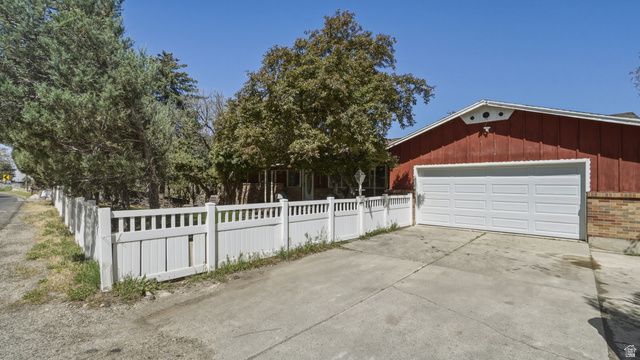 2025 E DIMPLE DELL RD, Sandy, UT 84092