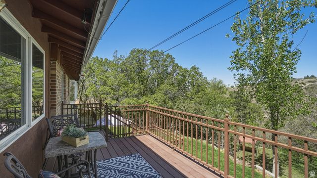 2025 E DIMPLE DELL RD, Sandy, UT 84092