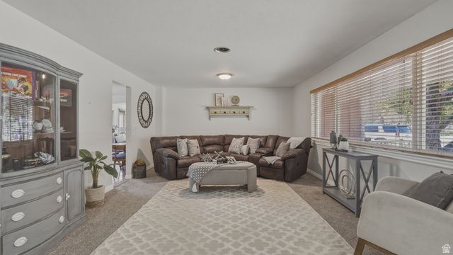 2025 E DIMPLE DELL RD, Sandy, UT 84092