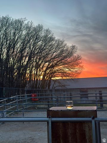 2025 E DIMPLE DELL RD, Sandy, UT 84092