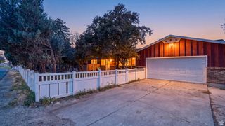 2025 E DIMPLE DELL RD, Sandy, UT 84092