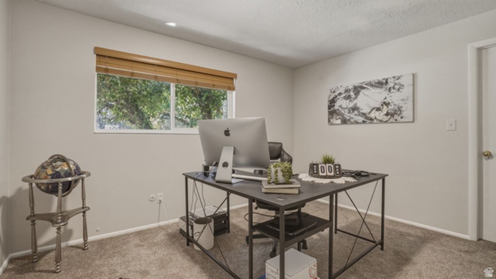 Image 16 of property listing at 2025 E DIMPLE DELL RD, Sandy, UT 84092