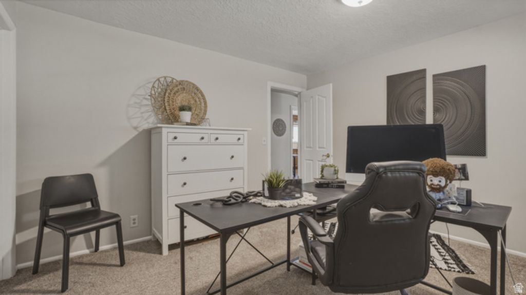 Image 17 of property listing at 2025 E DIMPLE DELL RD, Sandy, UT 84092