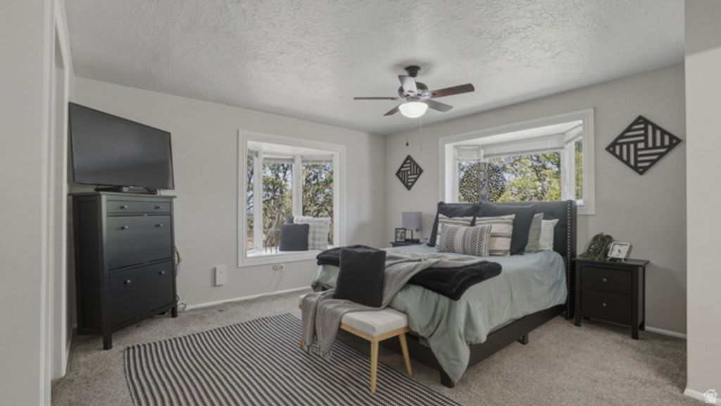 Image 18 of property listing at 2025 E DIMPLE DELL RD, Sandy, UT 84092