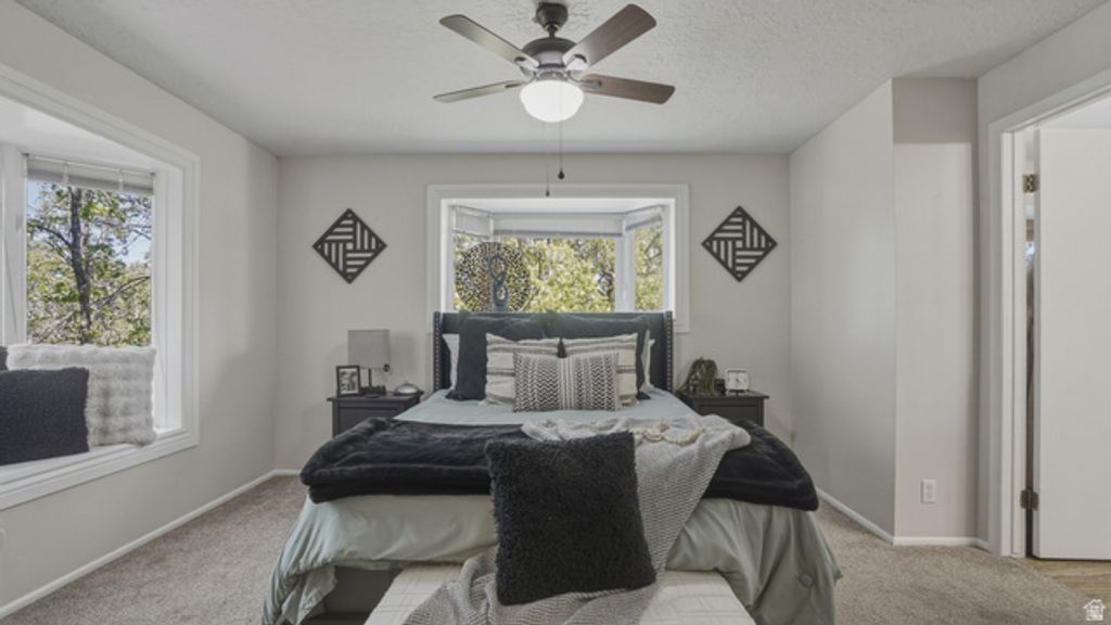 Image 19 of property listing at 2025 E DIMPLE DELL RD, Sandy, UT 84092