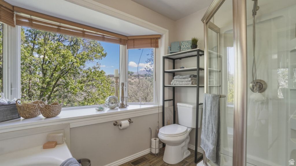 Image 22 of property listing at 2025 E DIMPLE DELL RD, Sandy, UT 84092