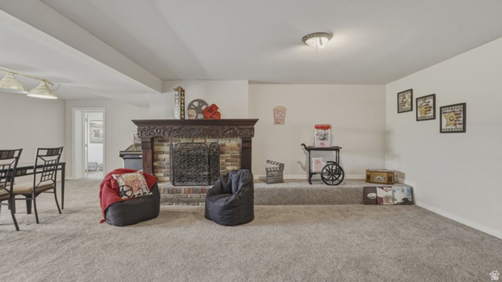 Image 26 of property listing at 2025 E DIMPLE DELL RD, Sandy, UT 84092