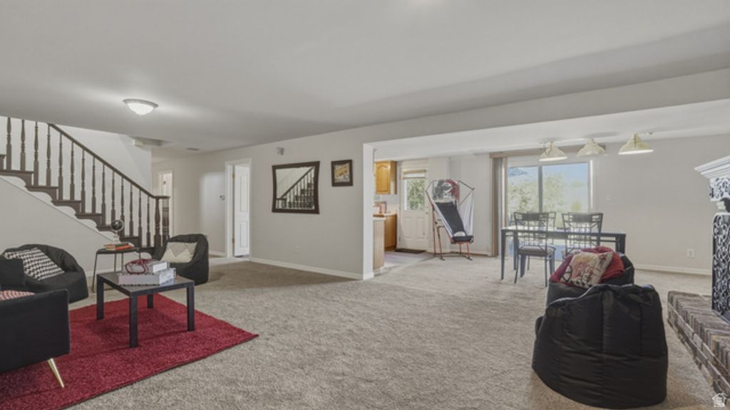Image 27 of property listing at 2025 E DIMPLE DELL RD, Sandy, UT 84092