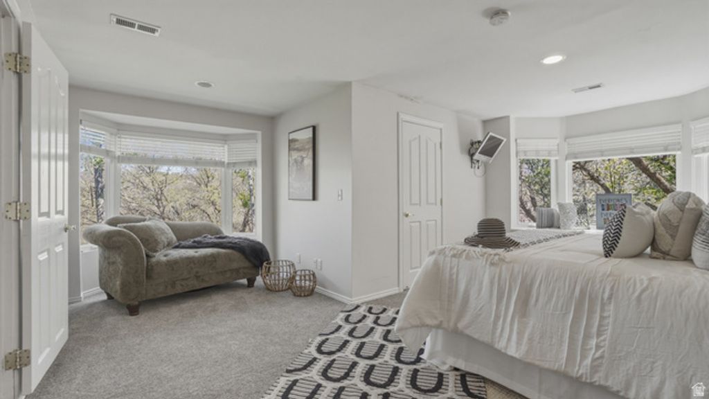 Image 32 of property listing at 2025 E DIMPLE DELL RD, Sandy, UT 84092