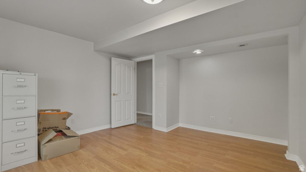 Image 38 of property listing at 2025 E DIMPLE DELL RD, Sandy, UT 84092