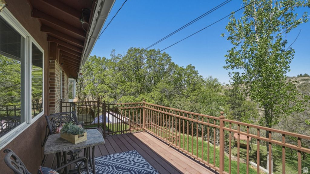 Image 48 of property listing at 2025 E DIMPLE DELL RD, Sandy, UT 84092