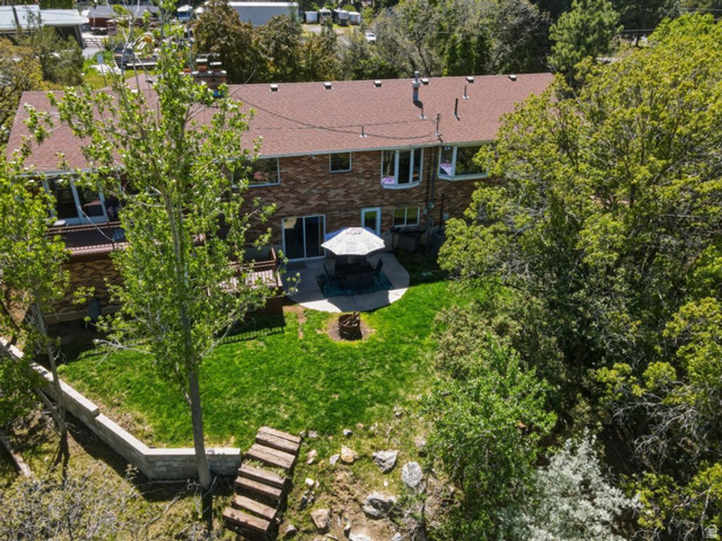 Image 56 of property listing at 2025 E DIMPLE DELL RD, Sandy, UT 84092