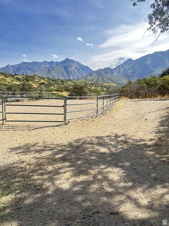 Image 58 of property listing at 2025 E DIMPLE DELL RD, Sandy, UT 84092