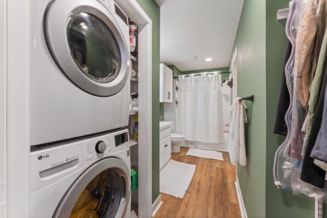 5607 Green Circle Drive 209, Hopkins, MN 55343