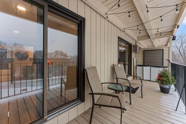 5607 Green Circle Drive 209, Hopkins, MN 55343