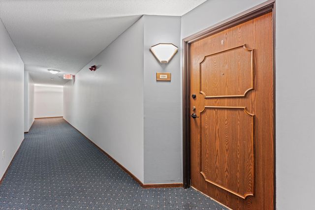 5607 Green Circle Drive 209, Hopkins, MN 55343