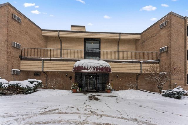 5607 Green Circle Drive 209, Hopkins, MN 55343