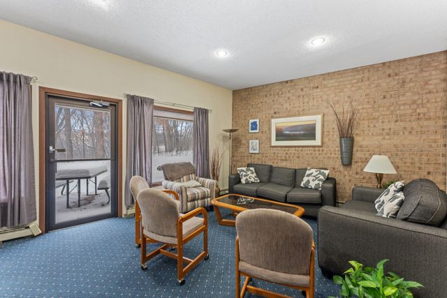 5607 Green Circle Drive 209, Hopkins, MN 55343