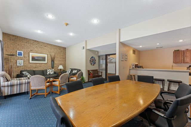 5607 Green Circle Drive 209, Hopkins, MN 55343