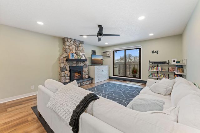 5607 Green Circle Drive 209, Hopkins, MN 55343