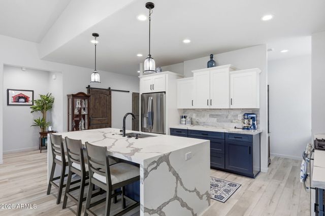 3401 N Eagles Creek Drive, Show Low, AZ 85901