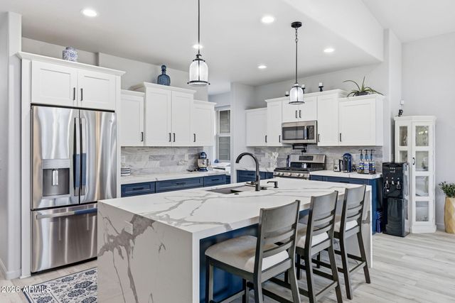 3401 N Eagles Creek Drive, Show Low, AZ 85901