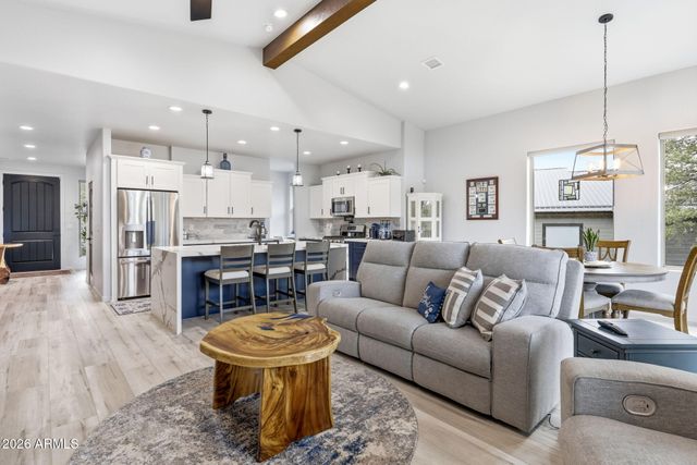 3401 N Eagles Creek Drive, Show Low, AZ 85901