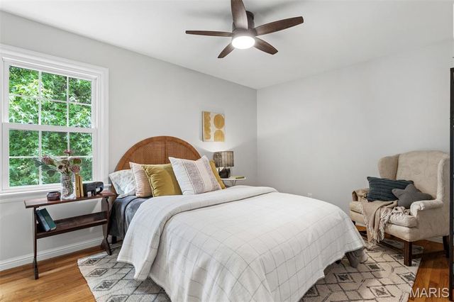8562 Colonial Lane, Ladue, MO 63124