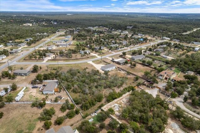 134 Diamante DR, Del Valle, TX 78617