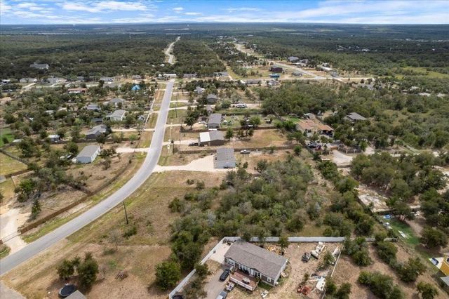 134 Diamante DR, Del Valle, TX 78617