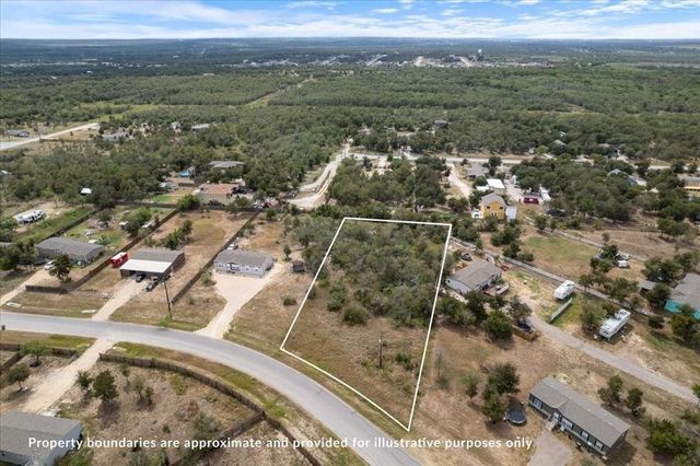 134 Diamante DR, Del Valle, TX 78617